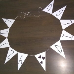 Varal com 11 Bandeirinhas